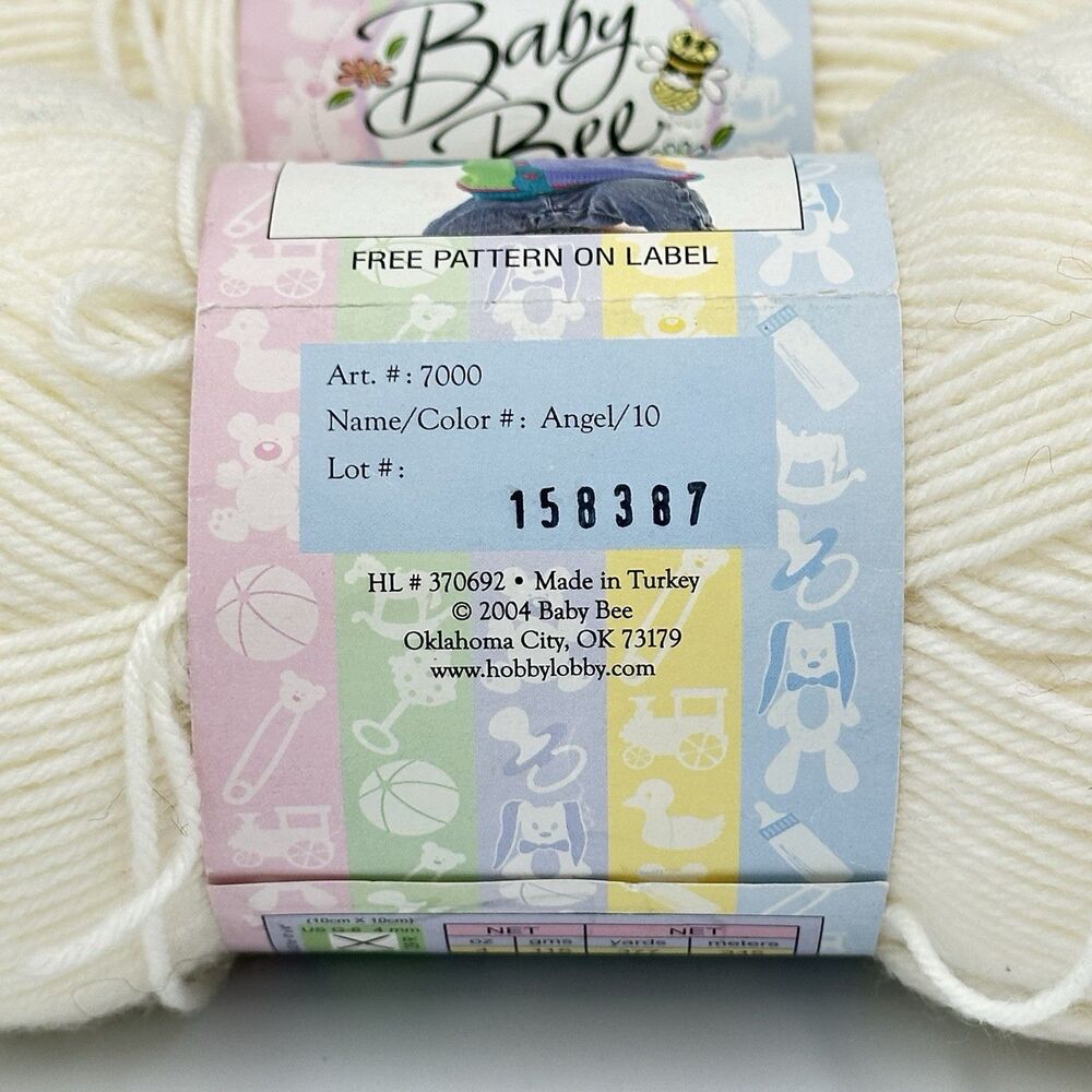 2 New Baby Bee Sweet Delight acrylic yarn 4oz/skein ANGEL/10 Lot#158387 - Picture 3 of 5